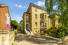 Surbiton Hill Park, SURBITON