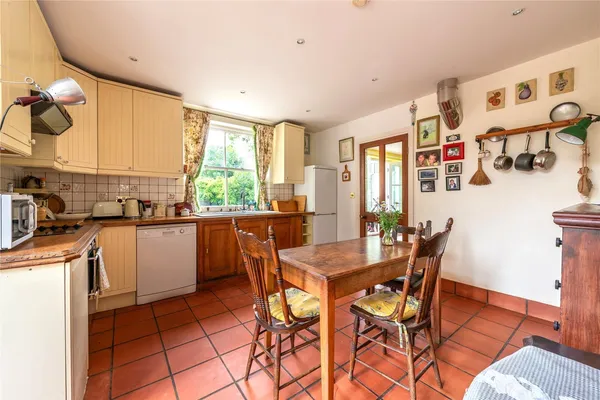Ockley Road, Beare Green, RH5 photo 4
