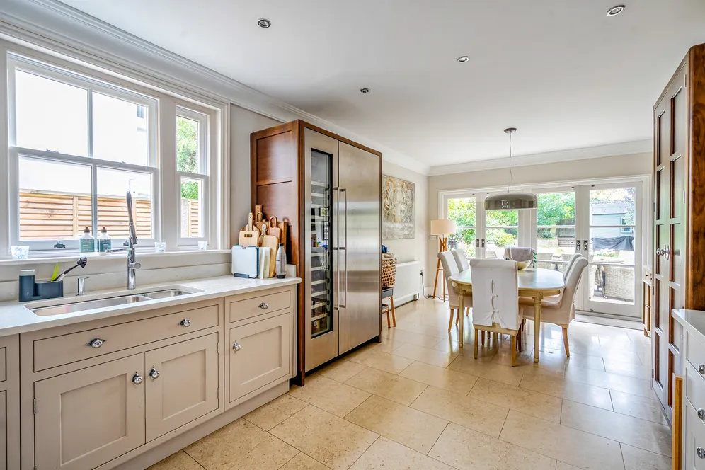 Burgh Heath Road, Epsom, KT17 photo 2