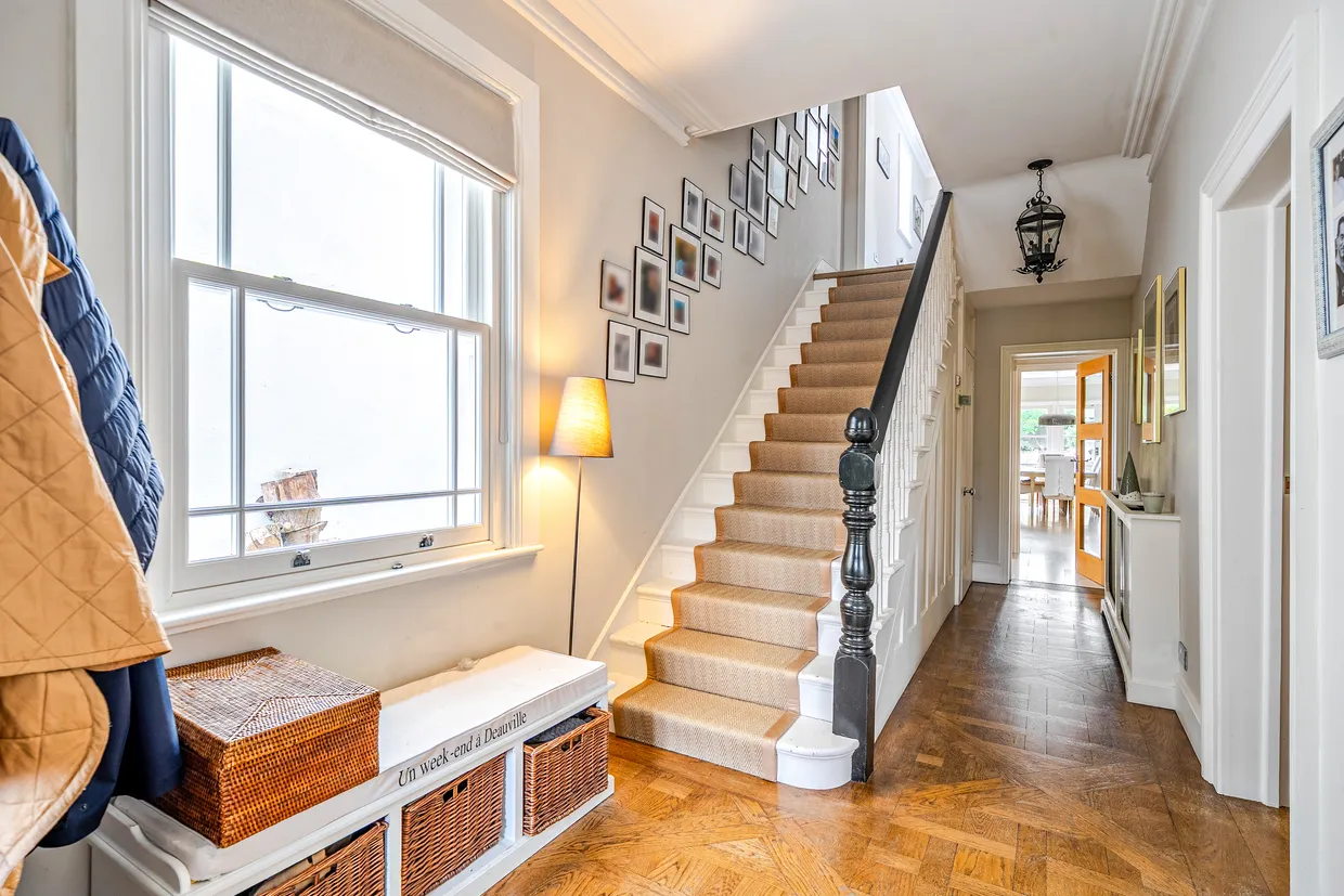 Burgh Heath Road, Epsom, KT17 photo 9
