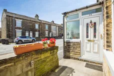 Woodside Road, Halifax