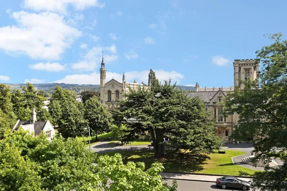 Montpellier Grove, Cheltenham, GL50