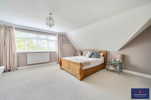 Mentone Avenue, Aspley Guise, MK17 photo 16