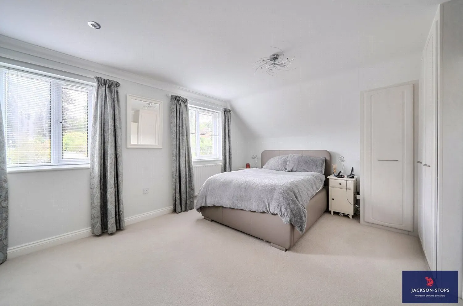 Mentone Avenue, Aspley Guise, MK17 photo 18