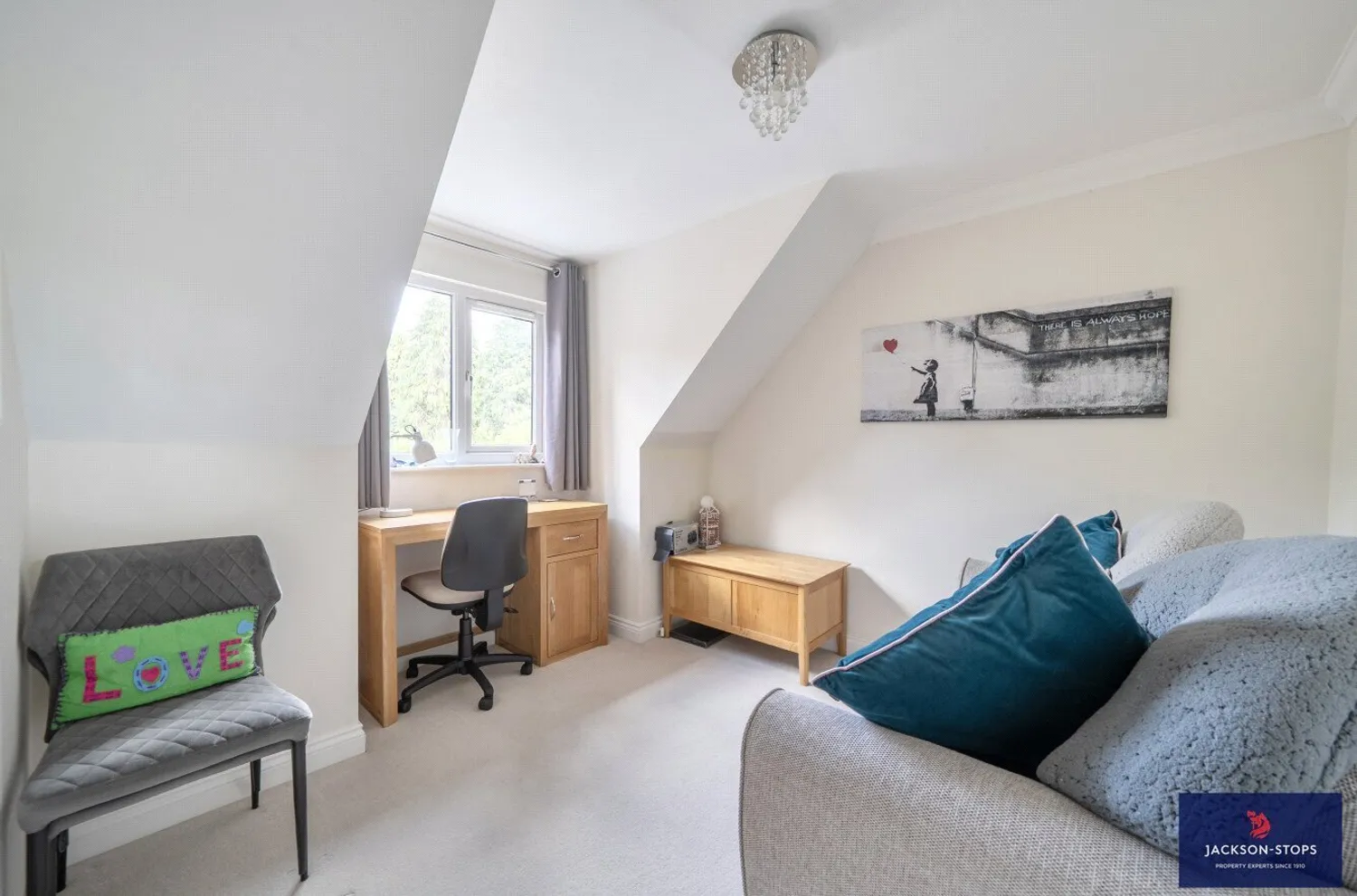 Mentone Avenue, Aspley Guise, MK17 photo 19