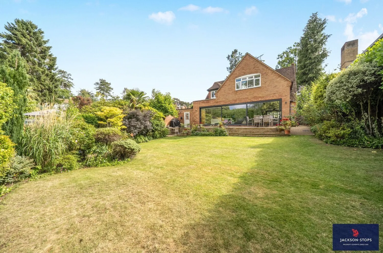 Mentone Avenue, Aspley Guise, MK17 photo 23