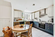 Willowbank, Witney