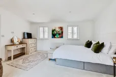 Willowbank, Witney