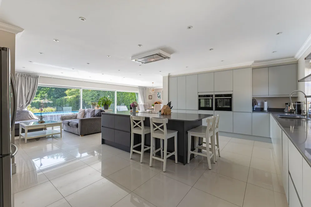 Reading Road, Eversley, RG27 photo 6