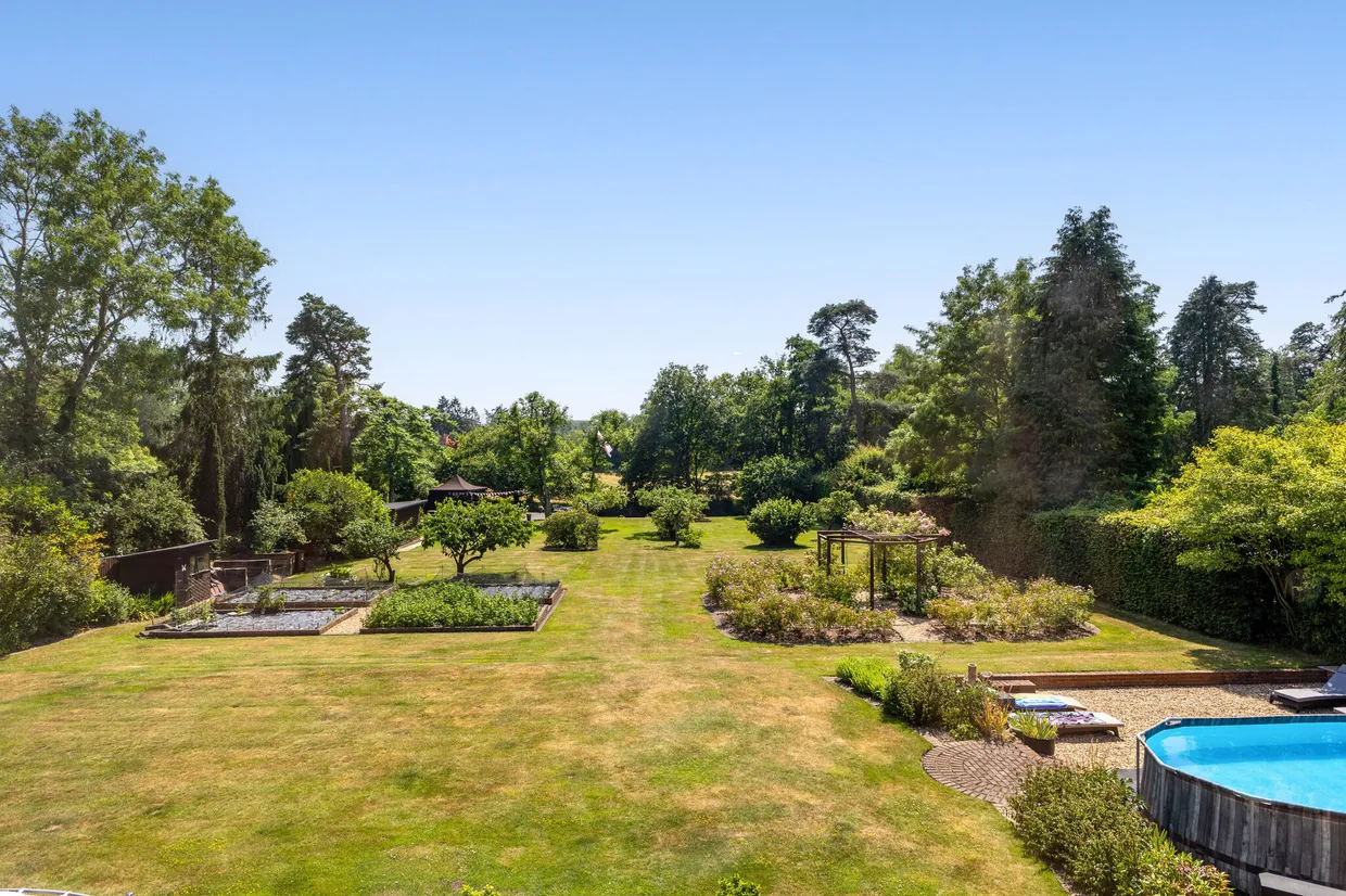 Reading Road, Eversley, RG27 photo 23