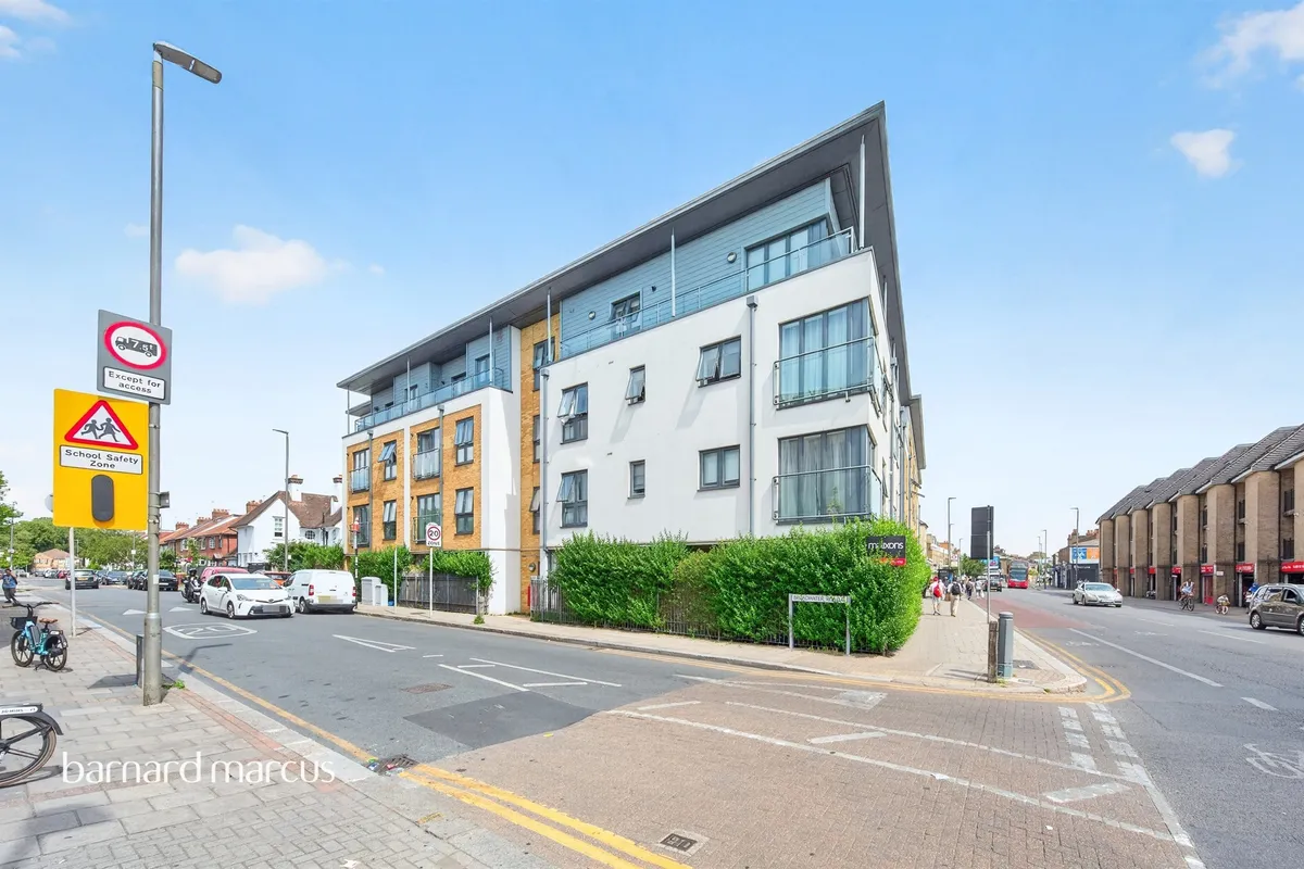 Broadwater Road, London