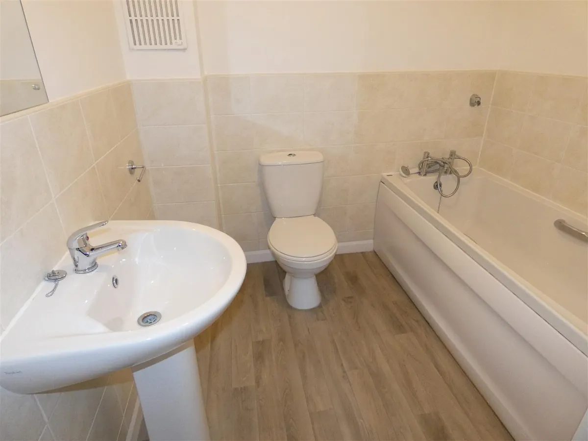 8 Harewood Crest, Brough