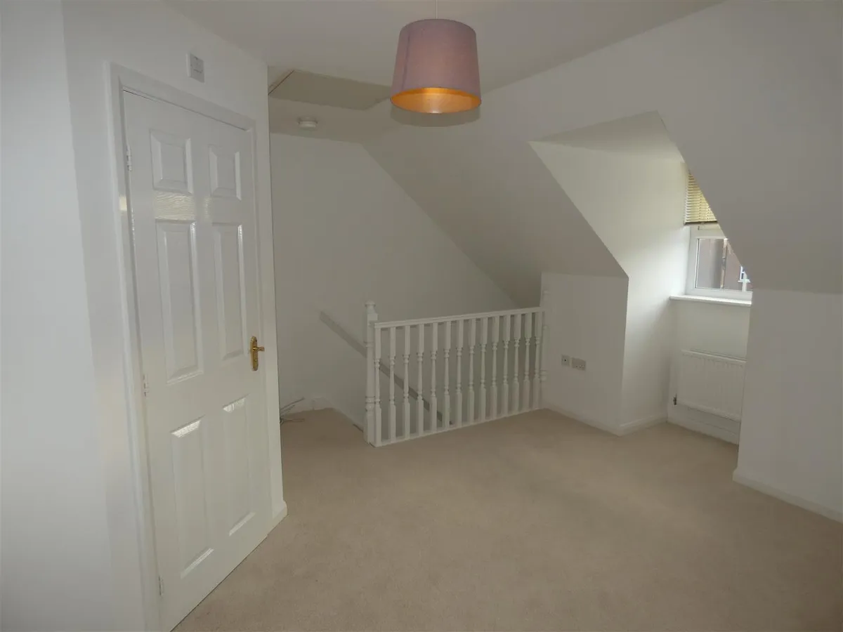 8 Harewood Crest, Brough