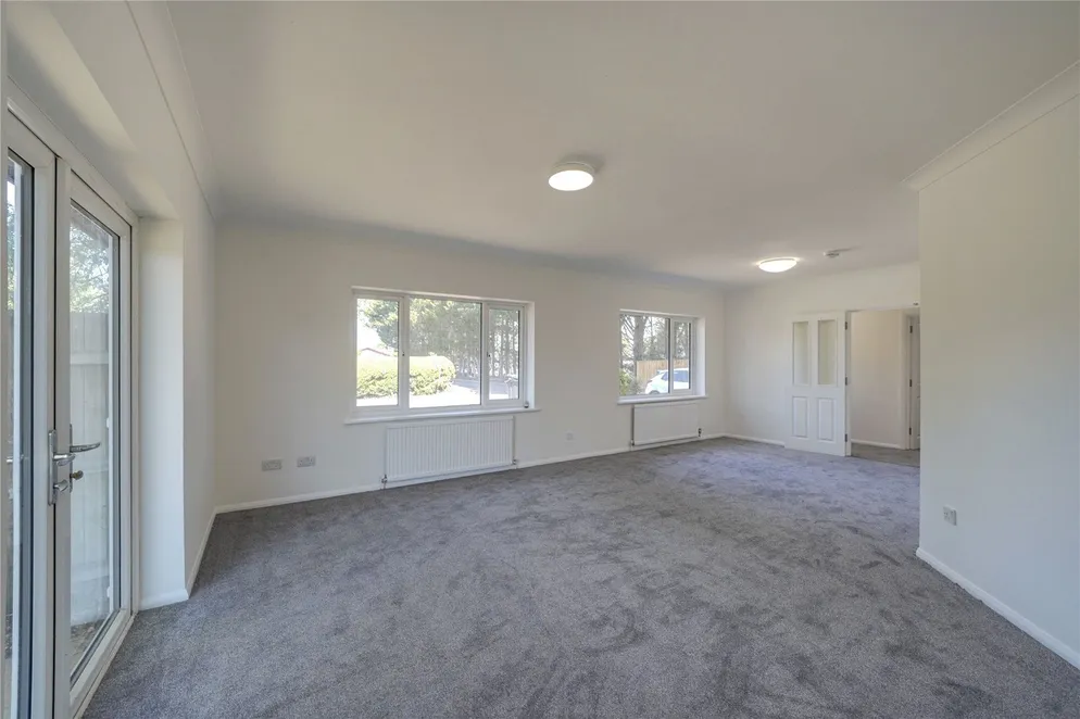 Property carousel item 3