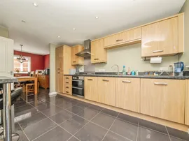 Lungley Rise, Colchester thumb 3