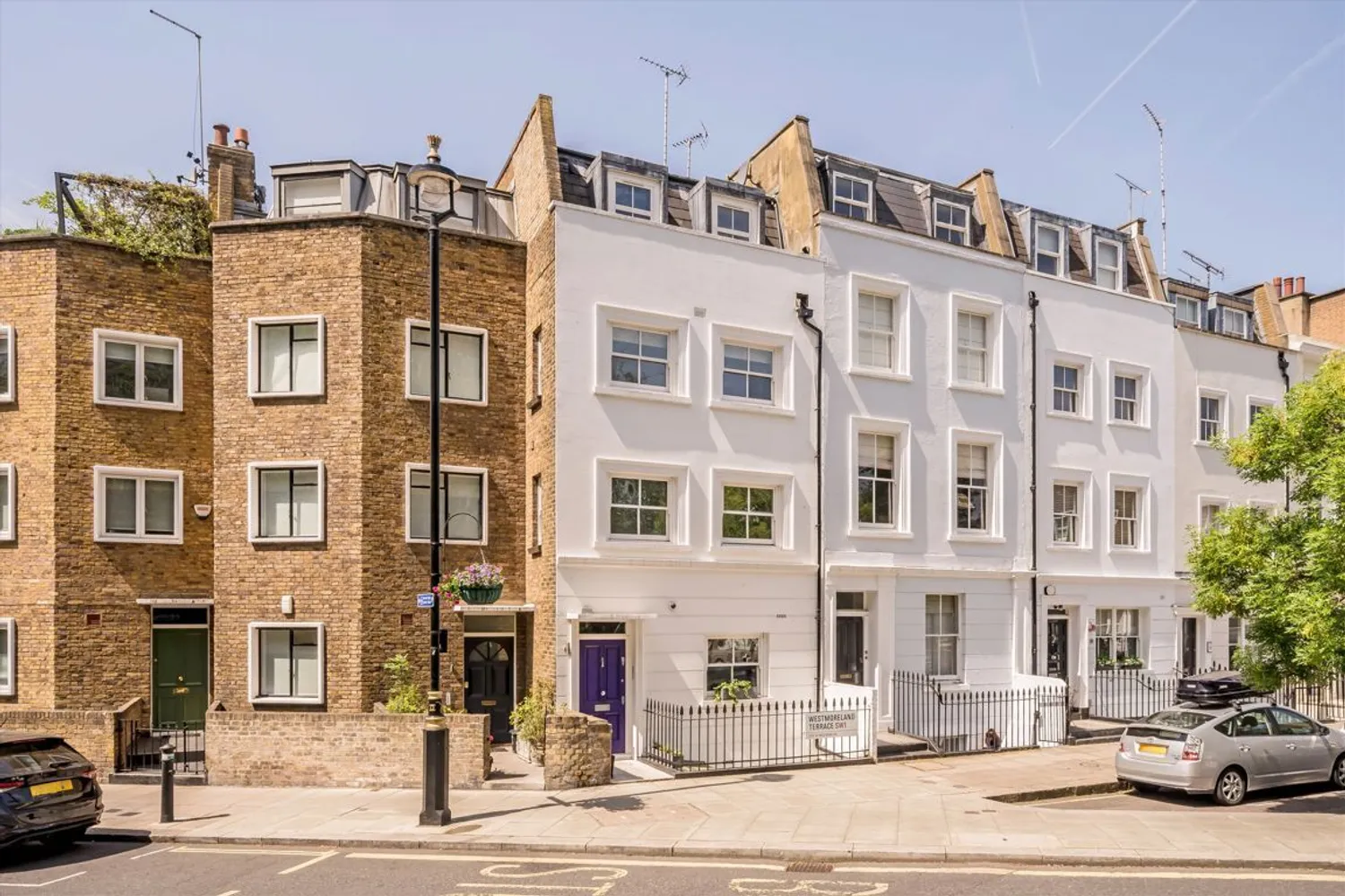 Westmoreland Terrace, London, SW1V photo 2