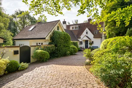 Lunghurst Road, Woldingham, CR3