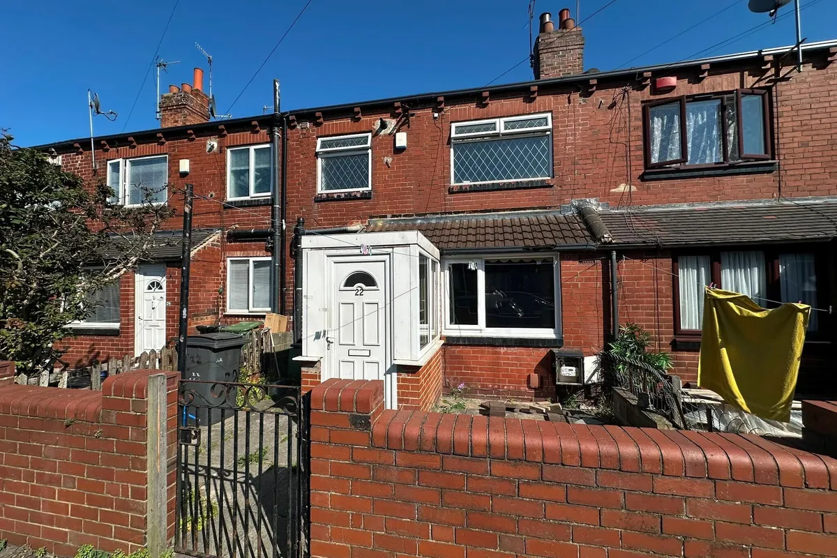Longroyd Crescent North, LEEDS