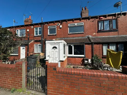 Longroyd Crescent North, LEEDSphoto