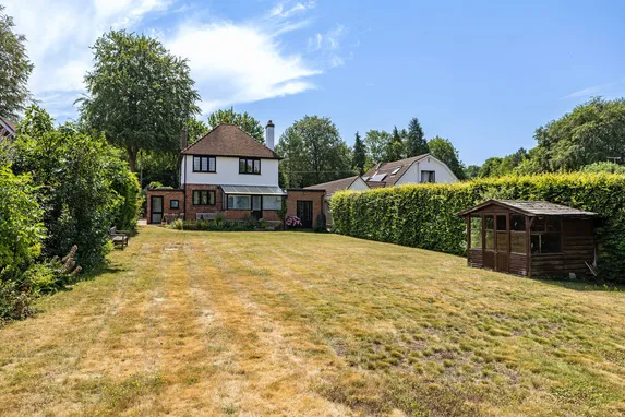 Jefferies Road, Leatherhead, KT24