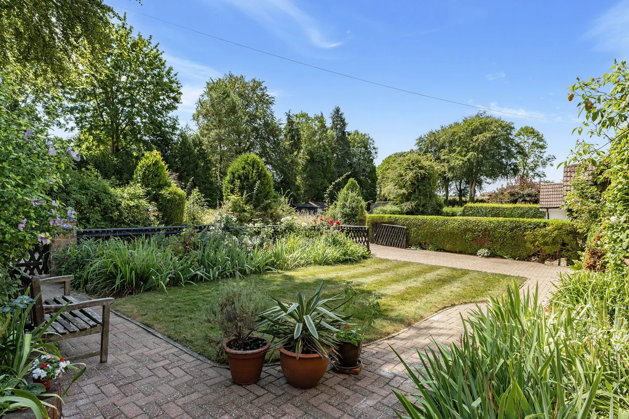 Jefferies Road, Leatherhead, KT24 photo 15
