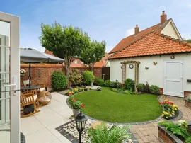 Cherry Tree Close, Yaxley, Eye thumb 2
