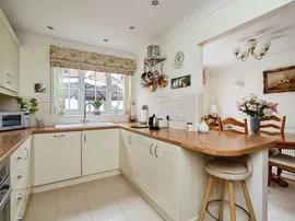 Cherry Tree Close, Yaxley, Eye thumb 3