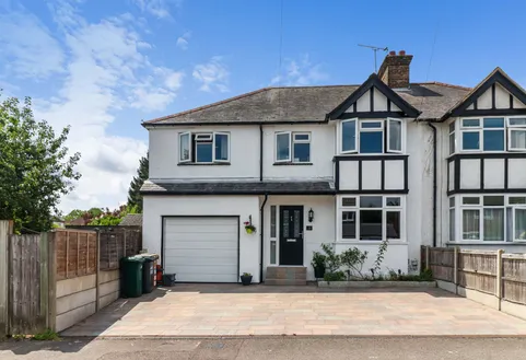 The Crescent, Abbots Langley, WD5