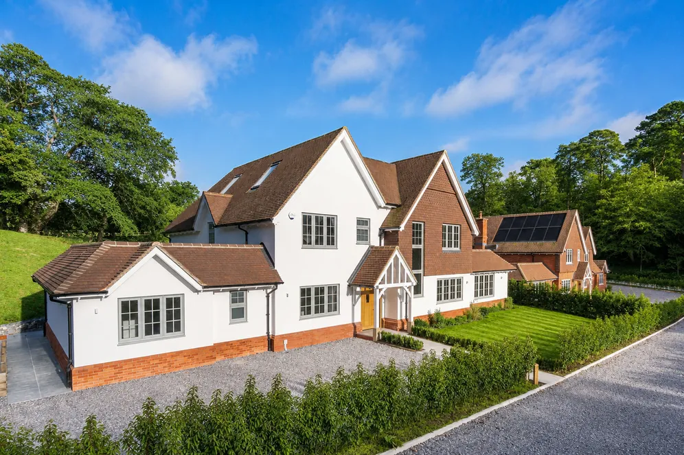 Arkell Lane, Frensham, Farnham, GU10 photo 15