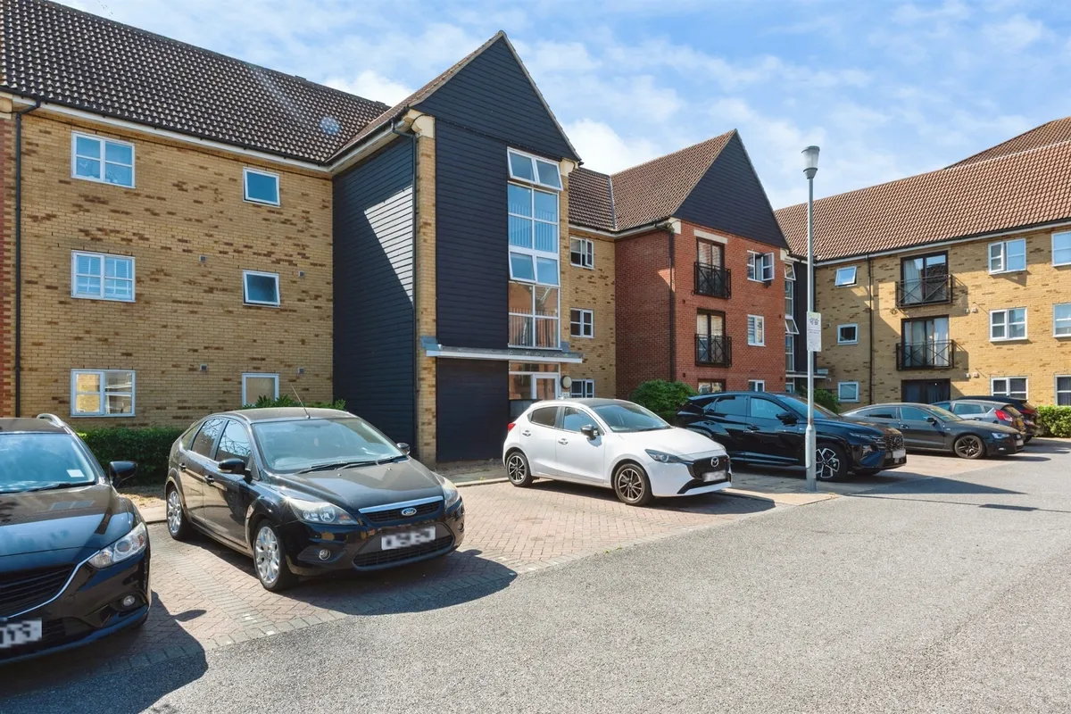 Howard Road, Chafford Hundred, Grays