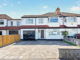Ravenswood Avenue, Surbiton photo