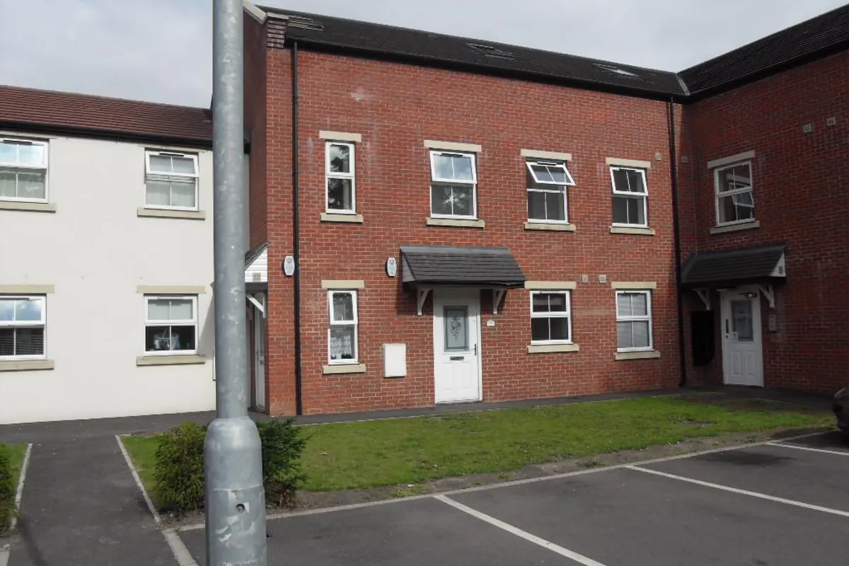 Station Road, Ferrybridge, KNOTTINGLEY