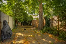 Victoria Road, Kingston Upon Thames, KT1 photo 2