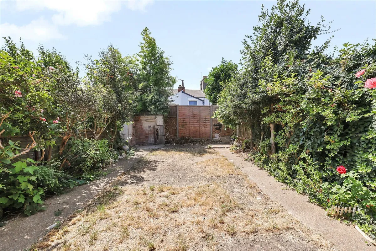 Leghorn Road, London