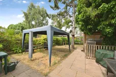 High Road, Broxbourne