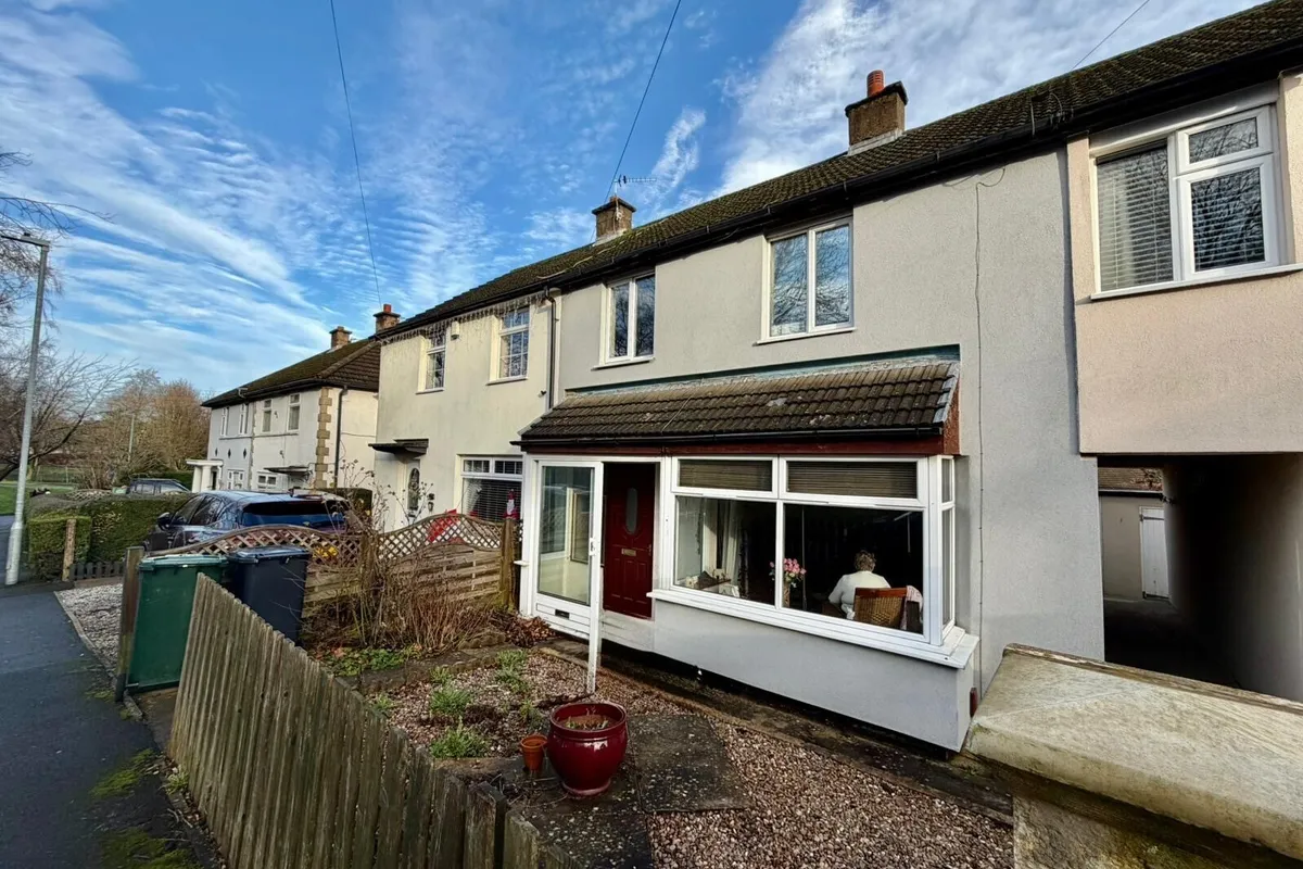 Saxton Place, Huddersfield