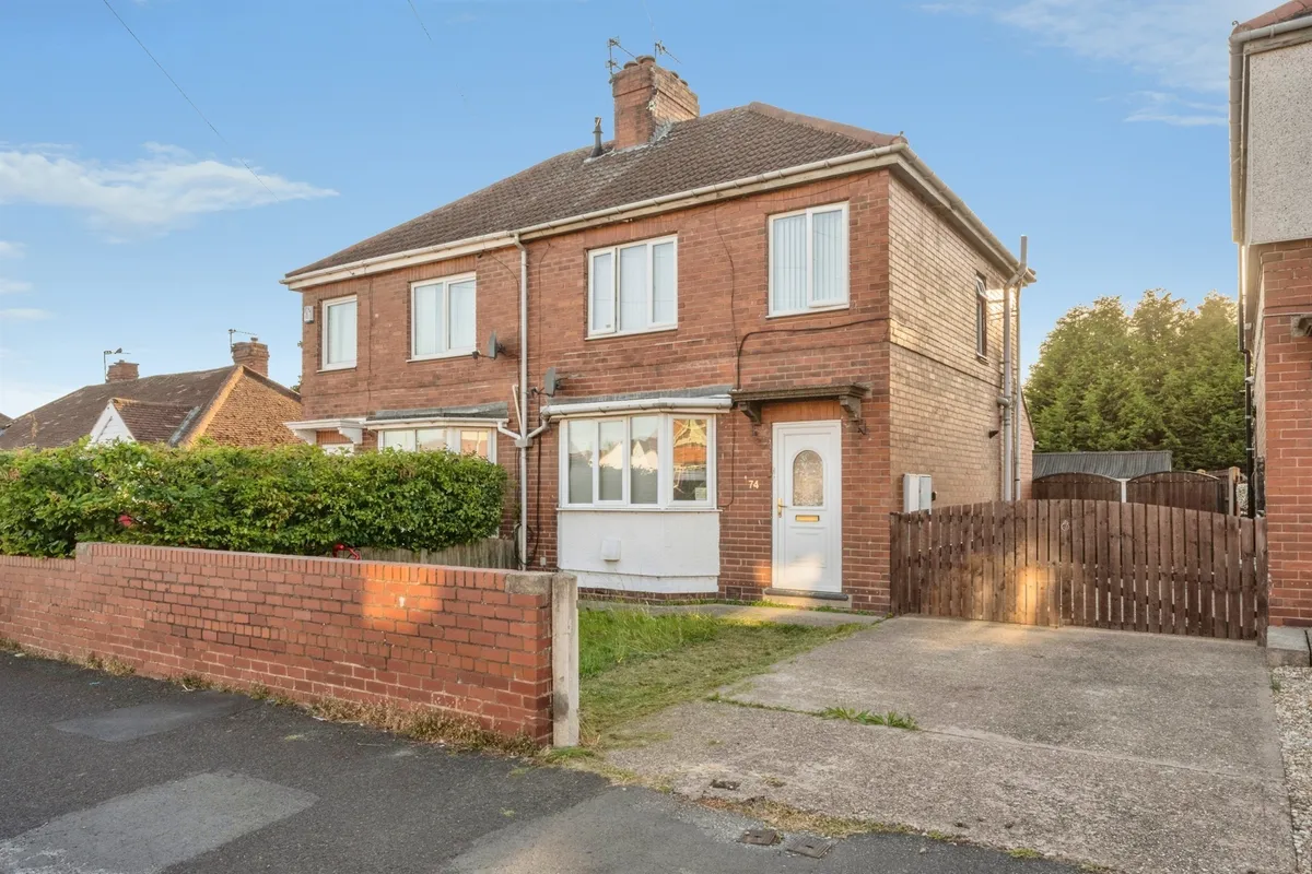 Low Grange Road, Thurnscoe, Rotherham