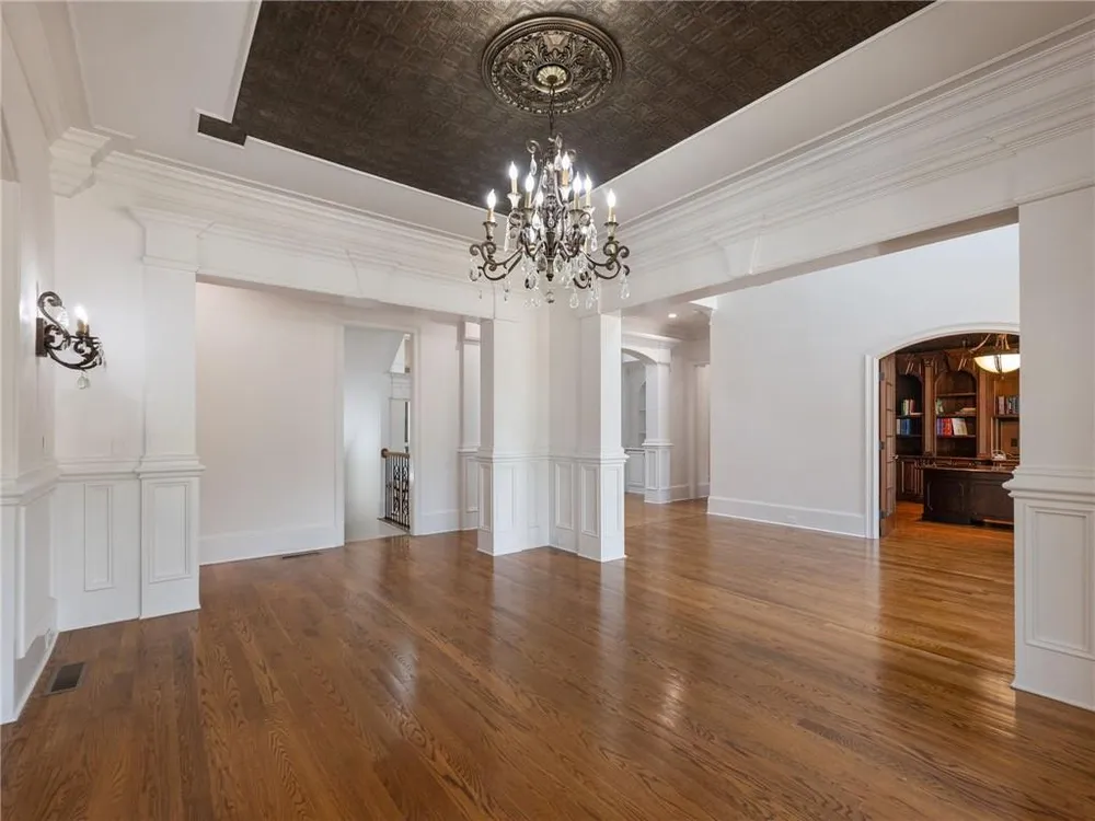 2279 Weeping Oak Dr, Braselton, GA 30517