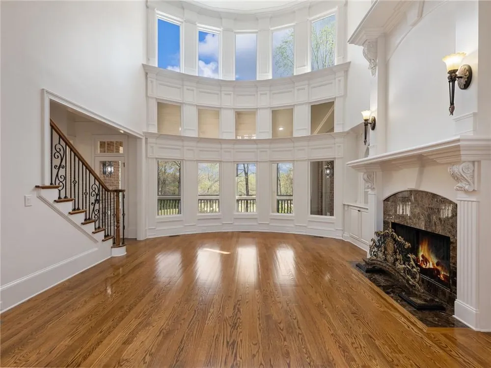 2279 Weeping Oak Dr, Braselton, GA 30517