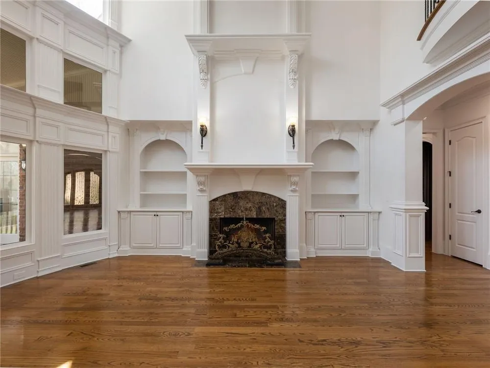 2279 Weeping Oak Dr, Braselton, GA 30517