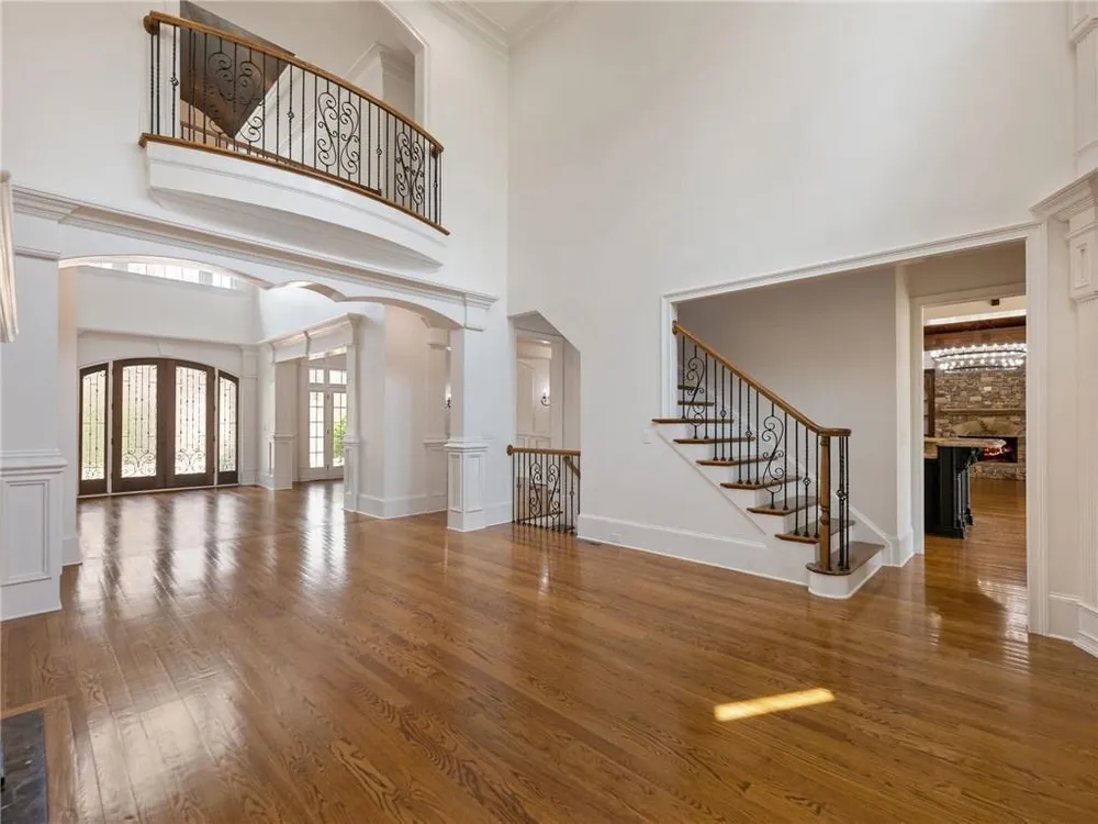 2279 Weeping Oak Dr, Braselton, GA 30517