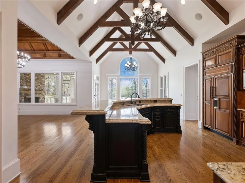 2279 Weeping Oak Dr, Braselton, GA 30517