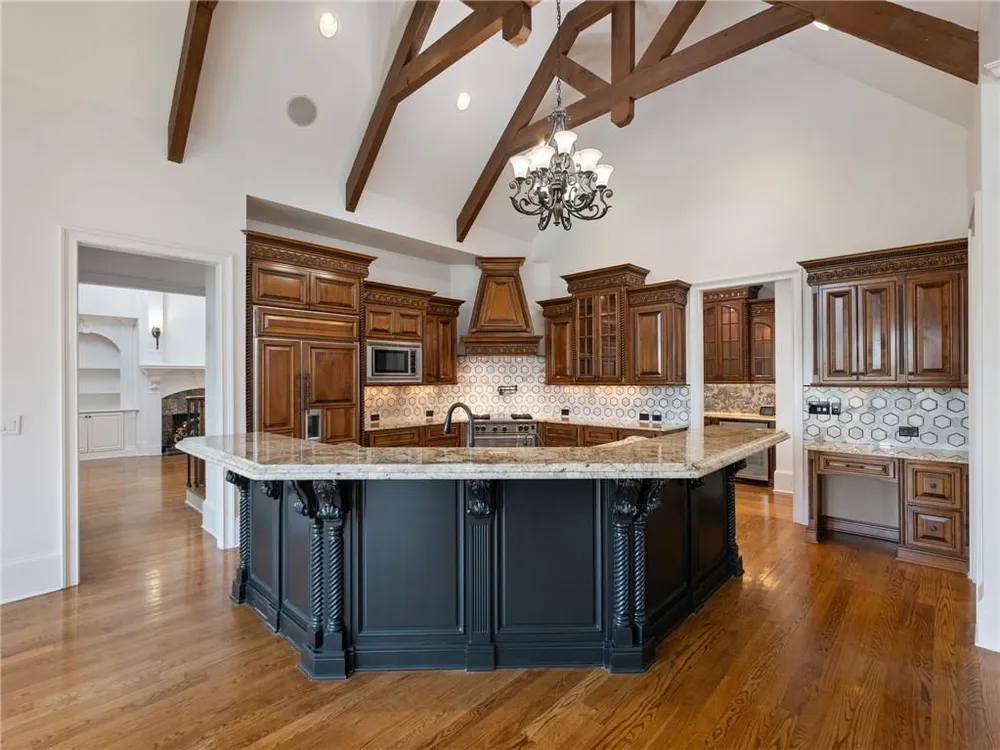 2279 Weeping Oak Dr, Braselton, GA 30517