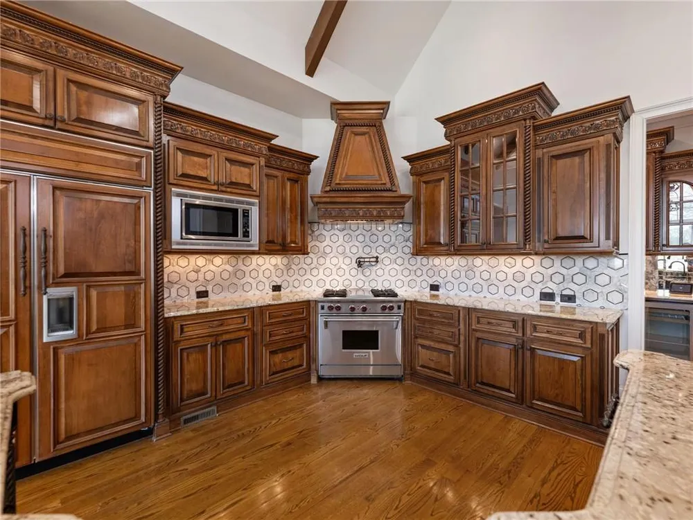 2279 Weeping Oak Dr, Braselton, GA 30517