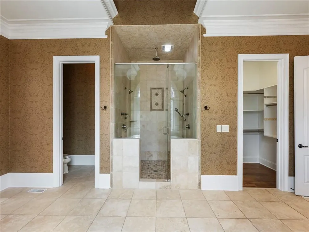 2279 Weeping Oak Dr, Braselton, GA 30517