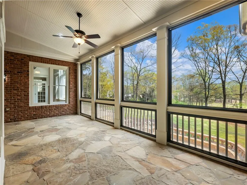 2279 Weeping Oak Dr, Braselton, GA 30517