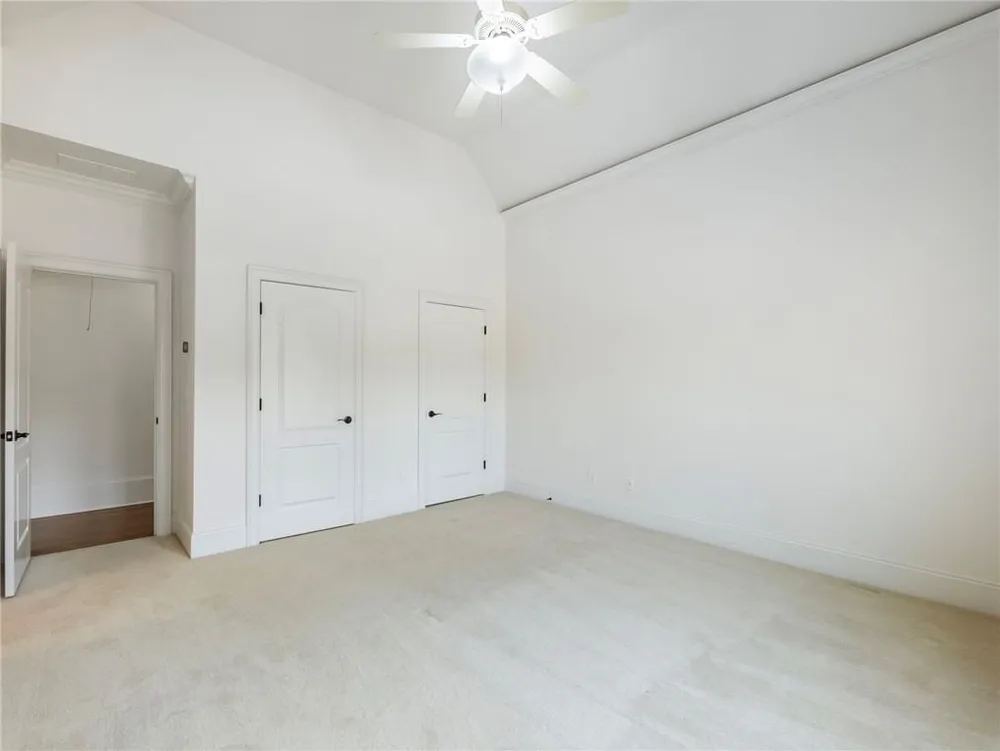 2279 Weeping Oak Dr, Braselton, GA 30517