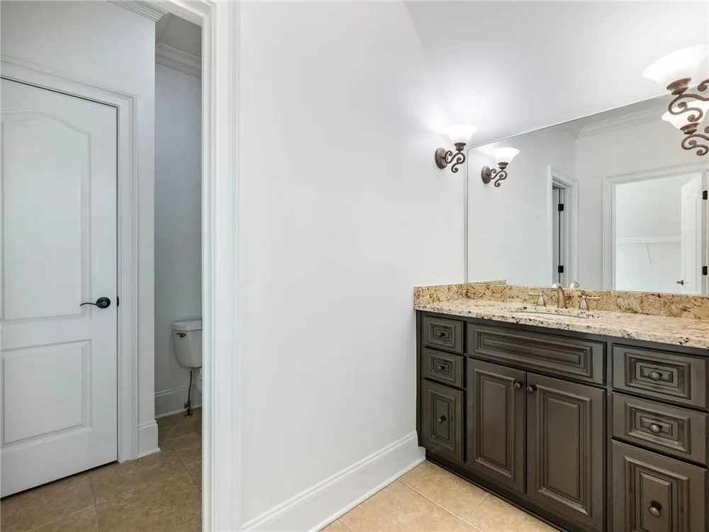 2279 Weeping Oak Dr, Braselton, GA 30517