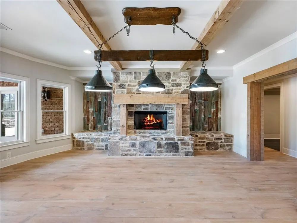 2279 Weeping Oak Dr, Braselton, GA 30517