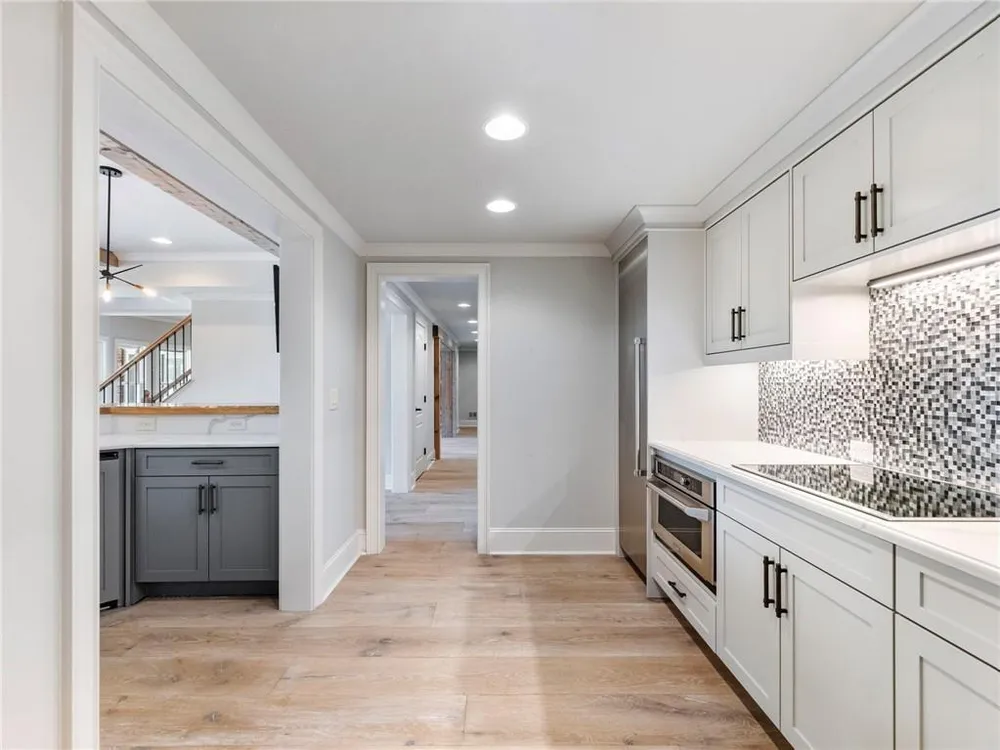 2279 Weeping Oak Dr, Braselton, GA 30517